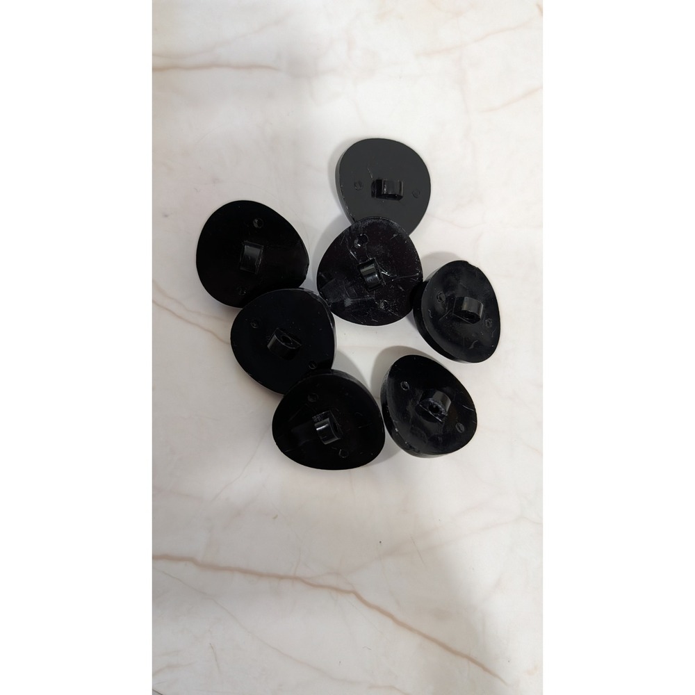 Vintage Black Triangular Shell Textured Shank Buttons 7/8 Inch Set of 7 - Picture 2 of 3